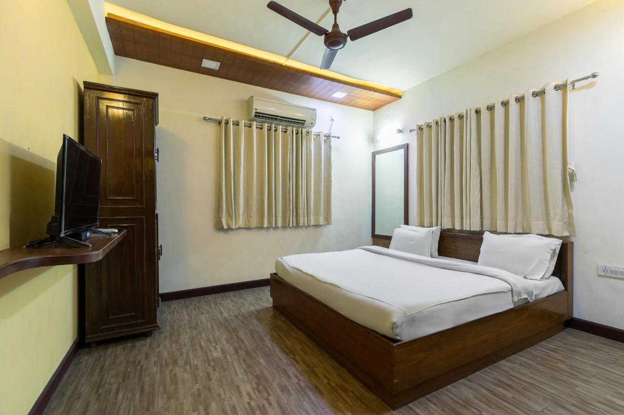 Capital O 47539Capital O Umbergaon Club Hotell Umargām Eksteriør bilde