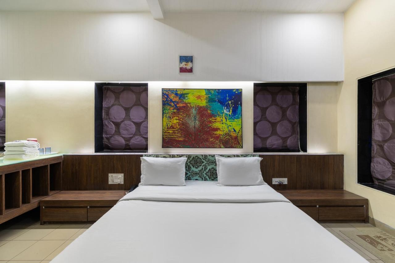 Capital O 47539Capital O Umbergaon Club Hotell Umargām Eksteriør bilde