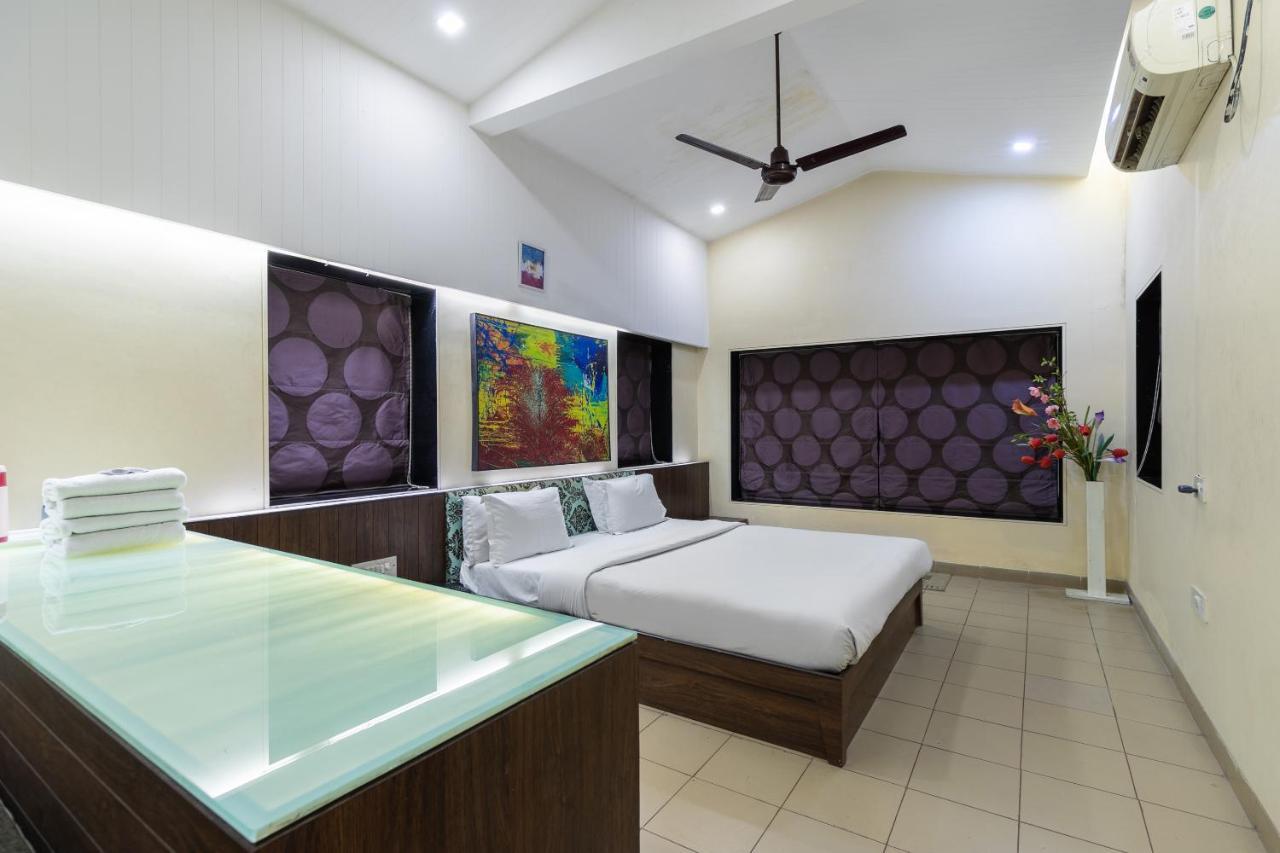 Capital O 47539Capital O Umbergaon Club Hotell Umargām Eksteriør bilde