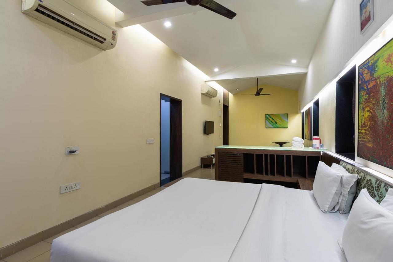 Capital O 47539Capital O Umbergaon Club Hotell Umargām Eksteriør bilde
