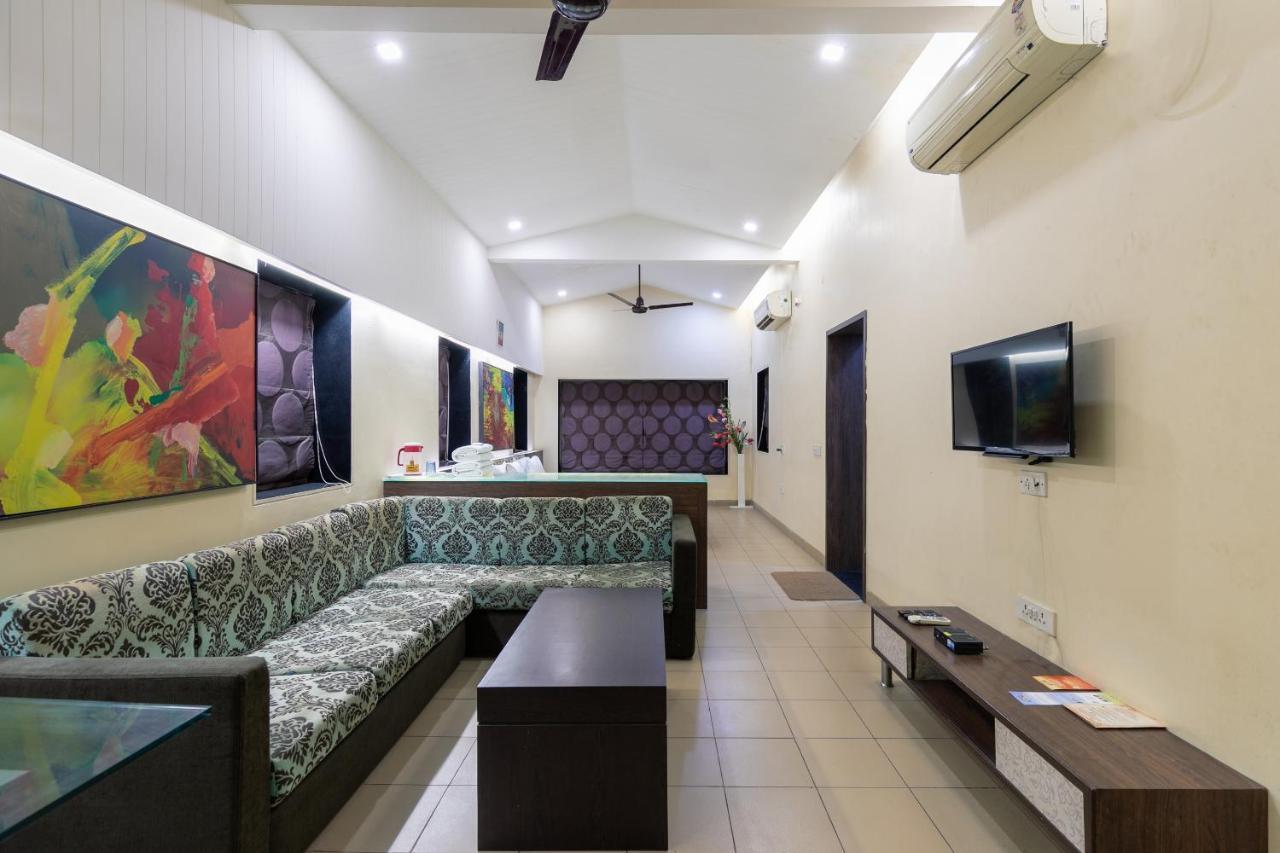 Capital O 47539Capital O Umbergaon Club Hotell Umargām Eksteriør bilde